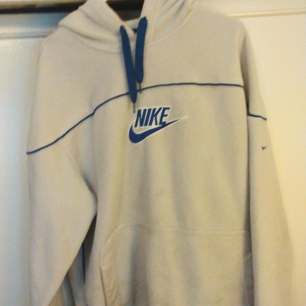 Nikes Men Grey Hoodie. Size Large